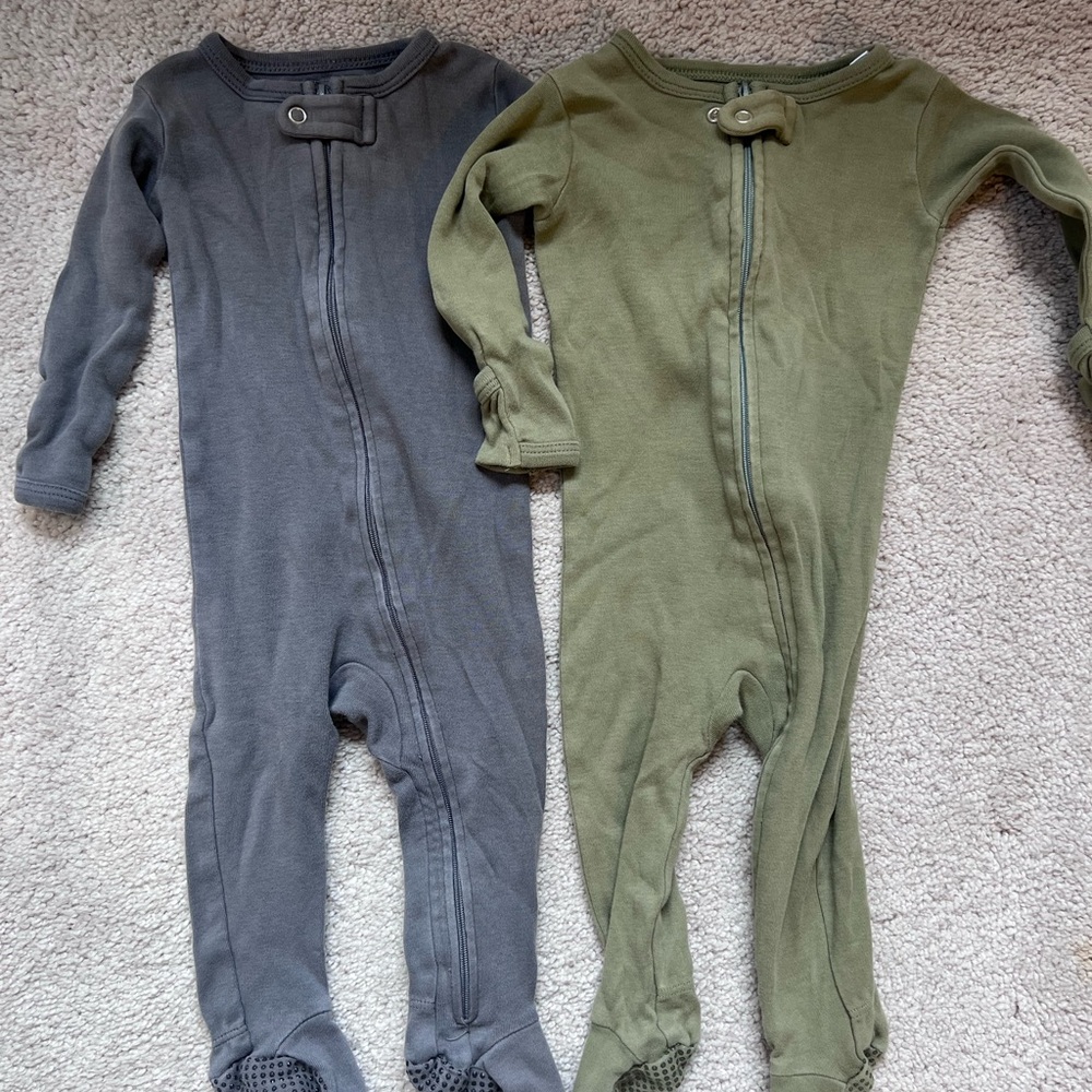 L'ovedbaby Organic Cotton Gray and Green Footies
